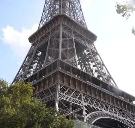 Eiffel Tower Oasis 30m From Eiffel Tower בית אירוח