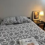 Quarto em Acomodações Particulares Eiffel Tower Oasis 30m From Eiffel Tower Paris