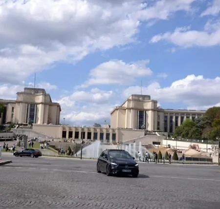 Eiffel Tower Oasis 30m From Eiffel Tower בית אירוח