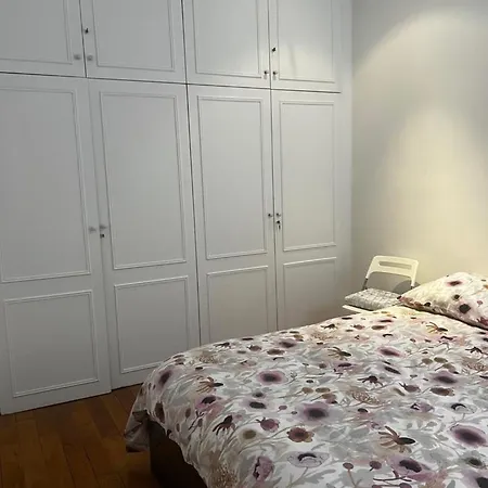 Eiffel Tower Oasis 30m From Eiffel Tower Homestay *