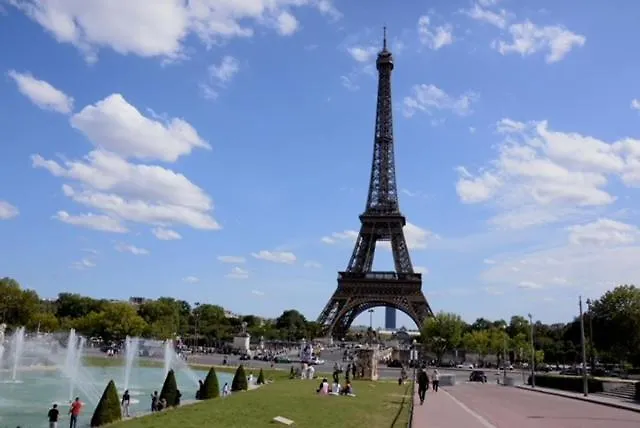 Eiffel Tower Oasis 30m From Eiffel Tower Accommodatie bij particulieren Parijs