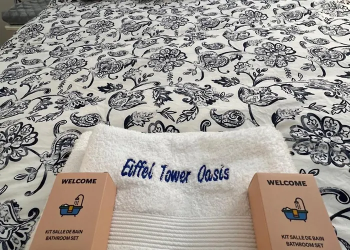 Accommodatie bij particulieren Eiffel Tower Oasis 30m From Eiffel Tower Parijs