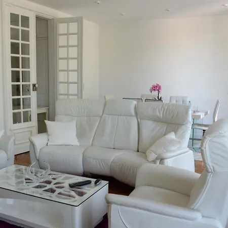 Homestay Eiffel Tower Oasis 30m From Eiffel Tower Paris